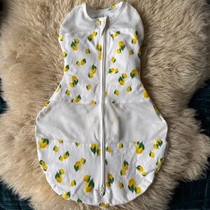 Happiest Baby Sleepea 5-Second Baby Swaddle Ivory Lemon Small 5-12 lbs